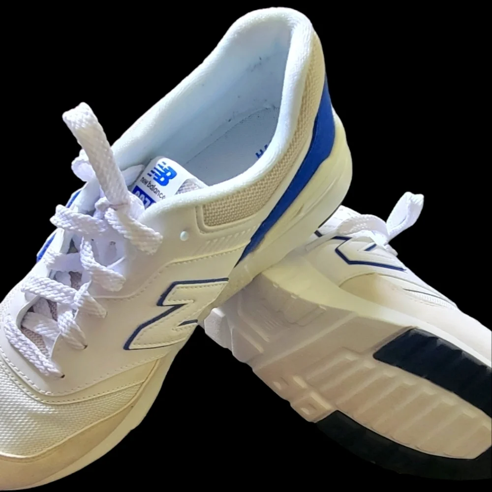 Men/Big Kid Size 7 Moonbeam/Team Royal New Balance 997H. New Without Tags/Box